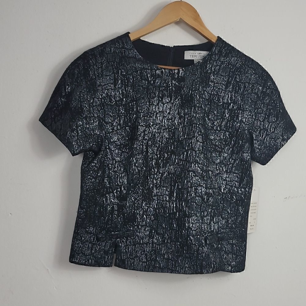 Rickie Freeman for Teri Jon NWT Black/ Chrome Top Size 6